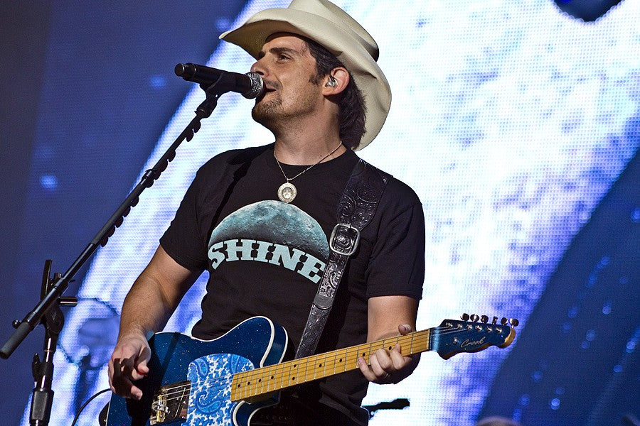 Brad Paisley at Walnut Creek Amphitheatre — Raleigh, NC